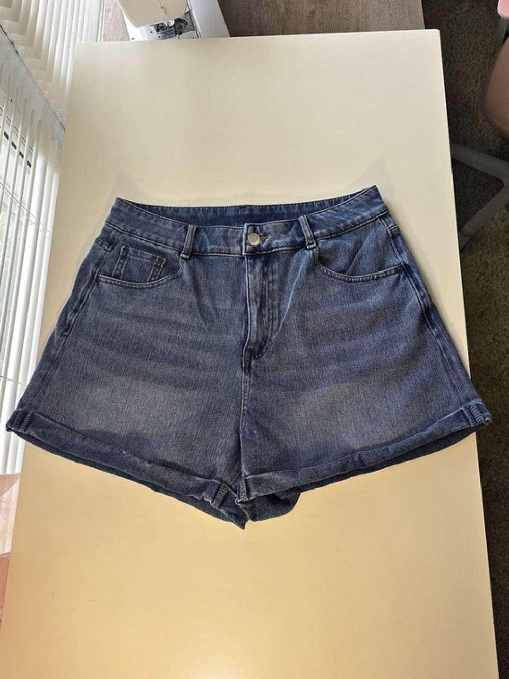 Halara Women's Blue Jean Stretch Shorts Like New